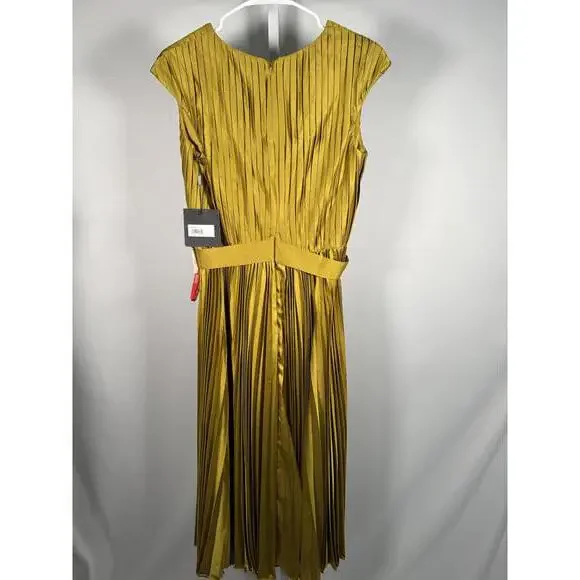 NWT Mac Duggal Apparel Green Pleated Cap Sleeve Belted A Line Dress Size 6